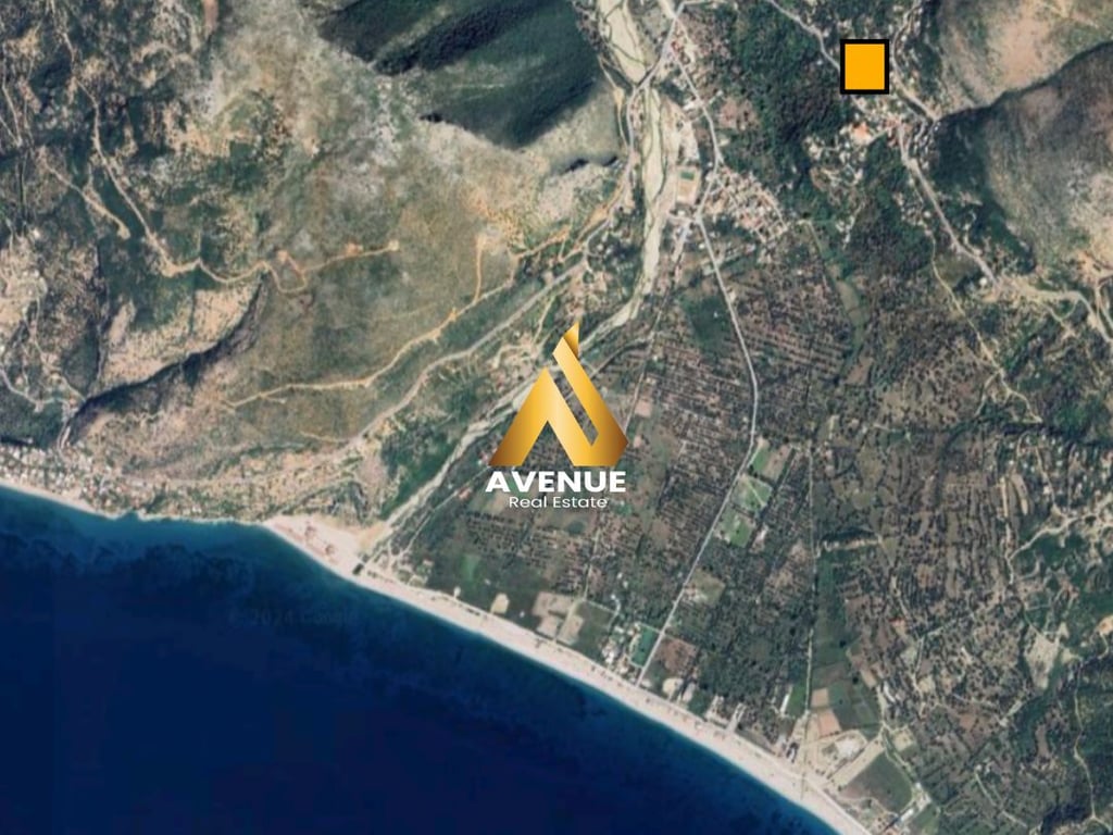 SHITET VILË 3+1+3 ME PISHINË NË BORSH