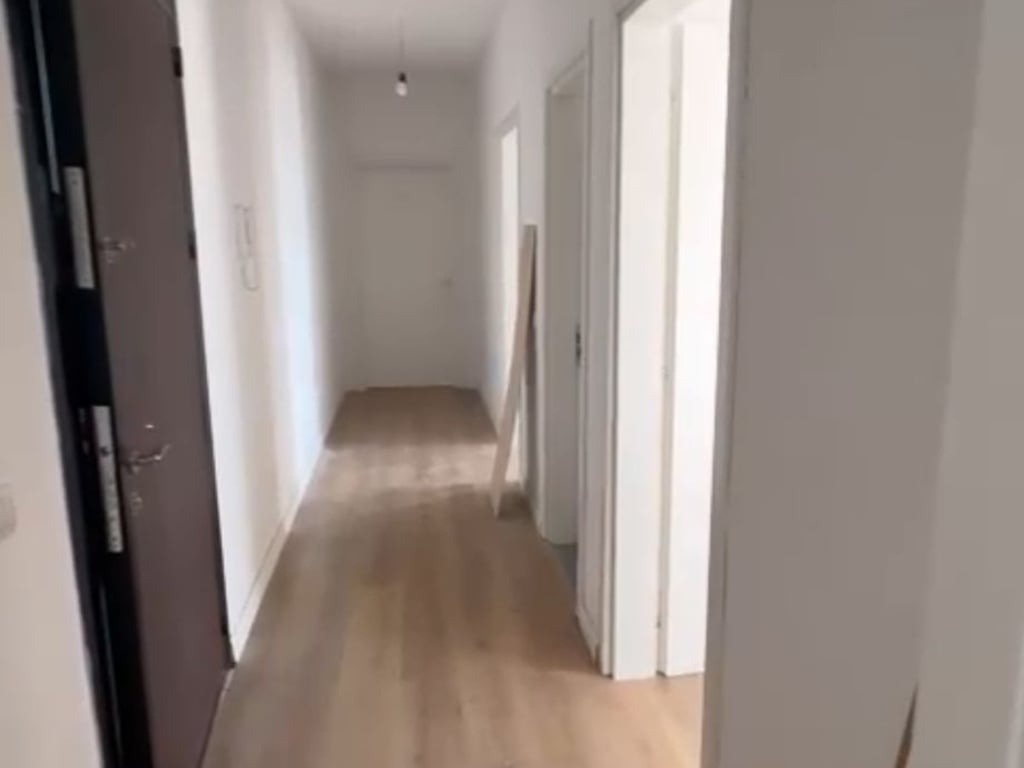 JEPET ME QIRA APARTAMENT 3+1 ,FUSHA E AVIACIONIT, TIRANË