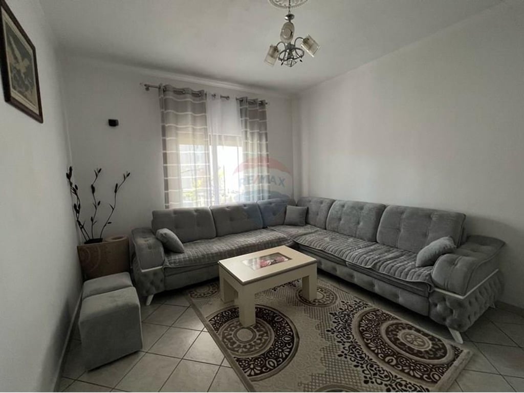 Apartament 3+1 per qira ne Shkoze !