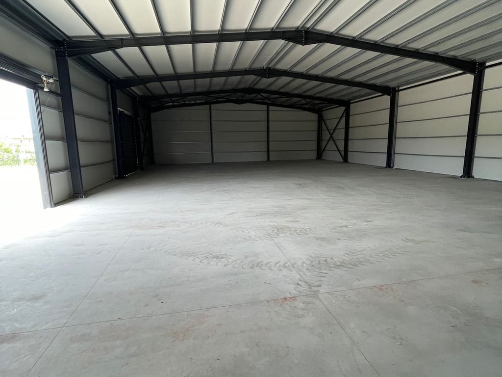 AFFITTASI CAPANNONE, RINAS 📍 RINAS