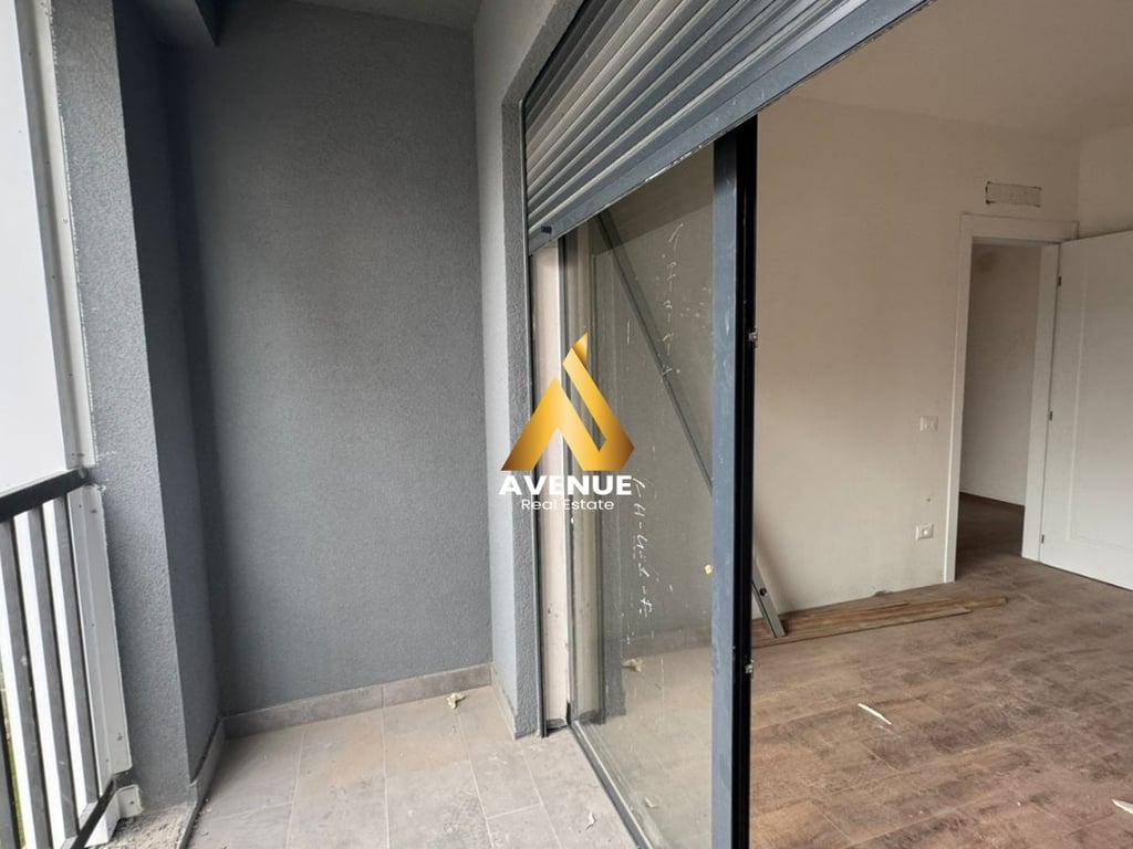 2+1+2 APARTMENT FOR SALE ON BULEVARD I RI, TRAIN STATION, TIRANA