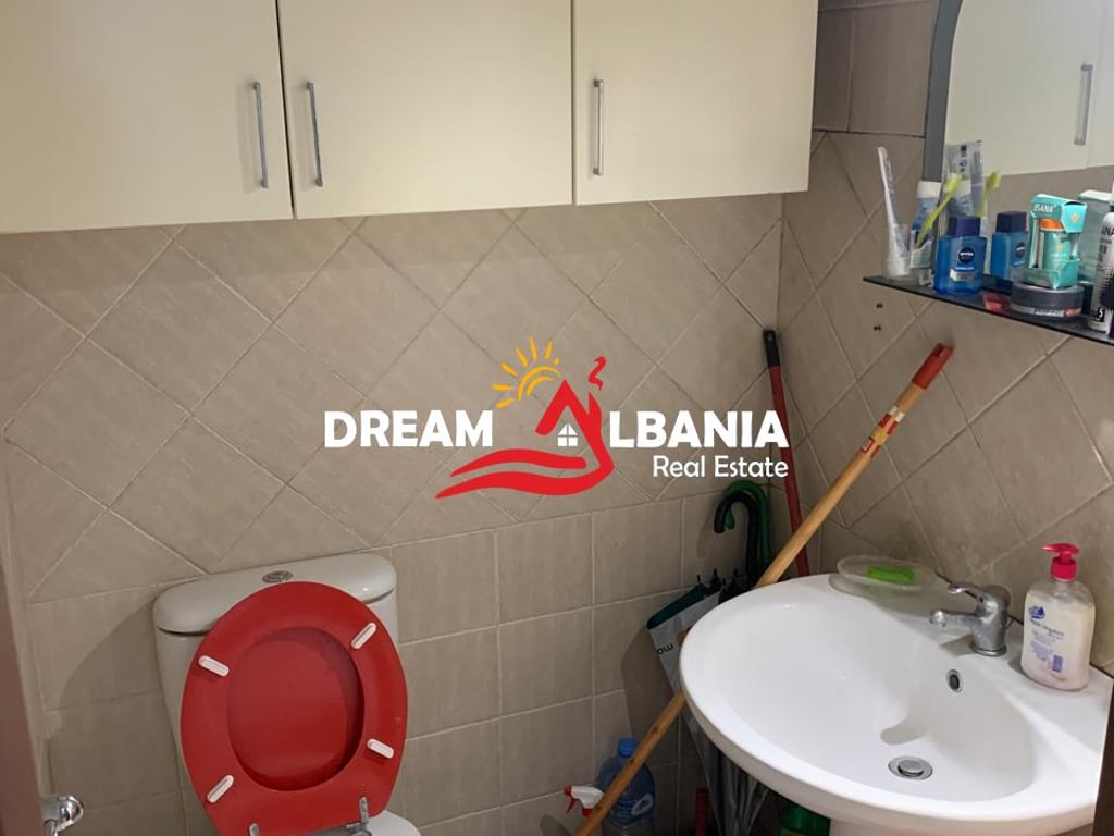 Shitet super apartament 3+1+2 prane rruges se Elbasanit (ID 4131423)