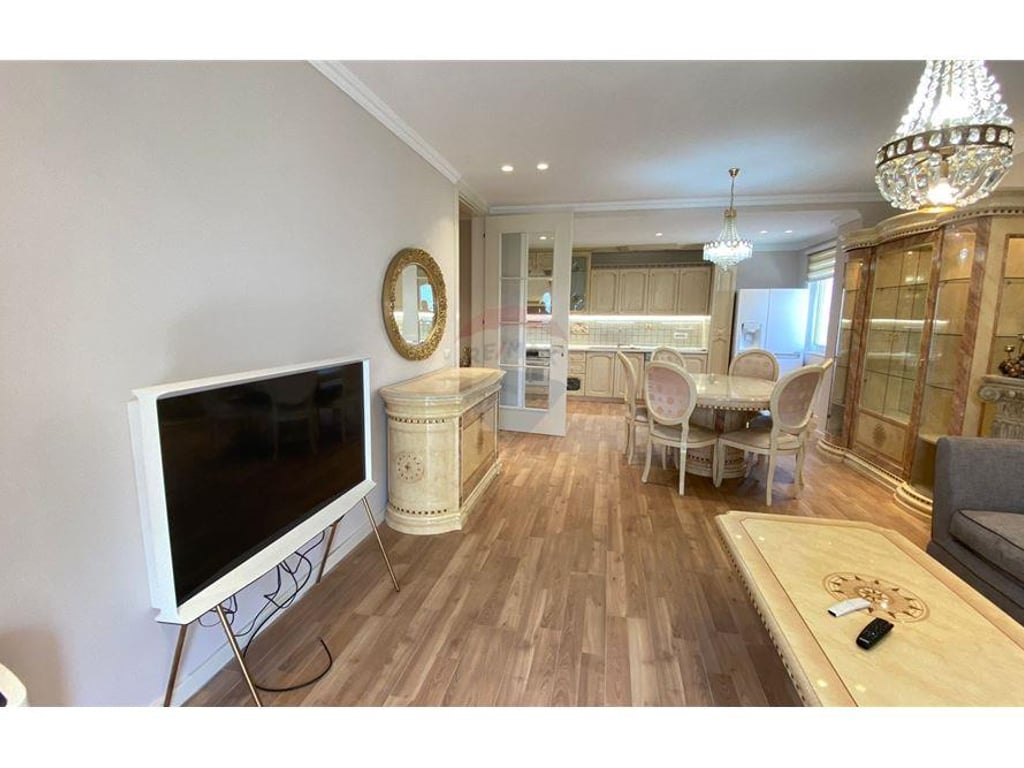 Apartament 2+1 per qira tek Liceu Artistik!