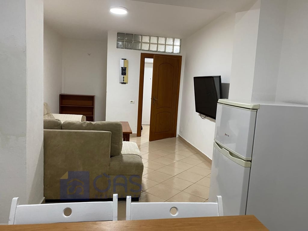 A 1+1 apartment is for rent near Bardhyl Street.