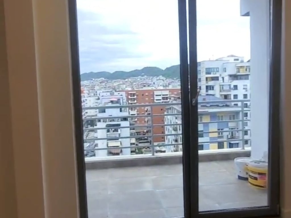 Appartamento 2+1 in vendita di fronte a Delijorgji.