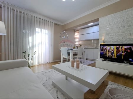 Appartamento - In Vendita - Valona, Albania