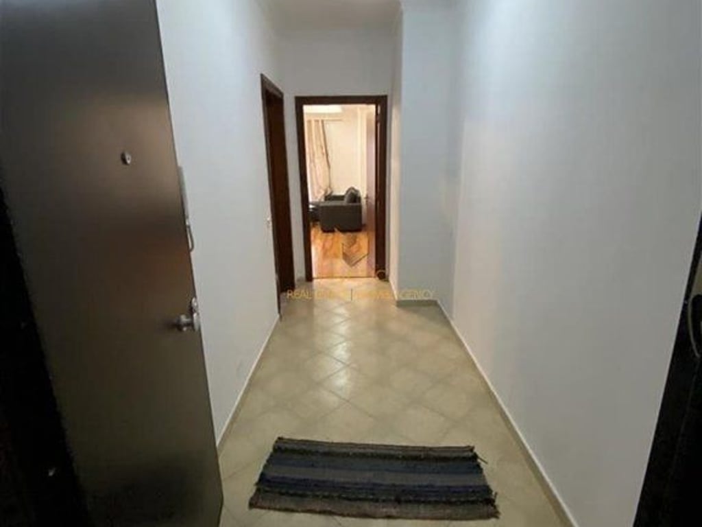 A 1+1 apartment is available for rent at Vila L 1.