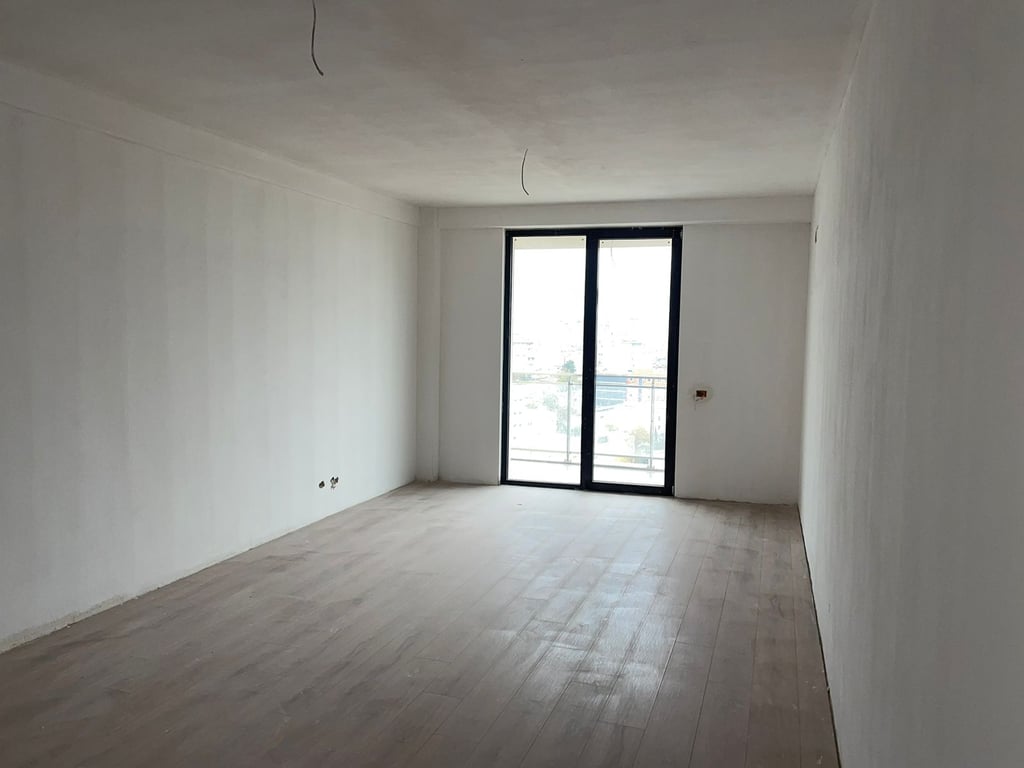 VENDITA 2+1+2+2 POSTI AUTO