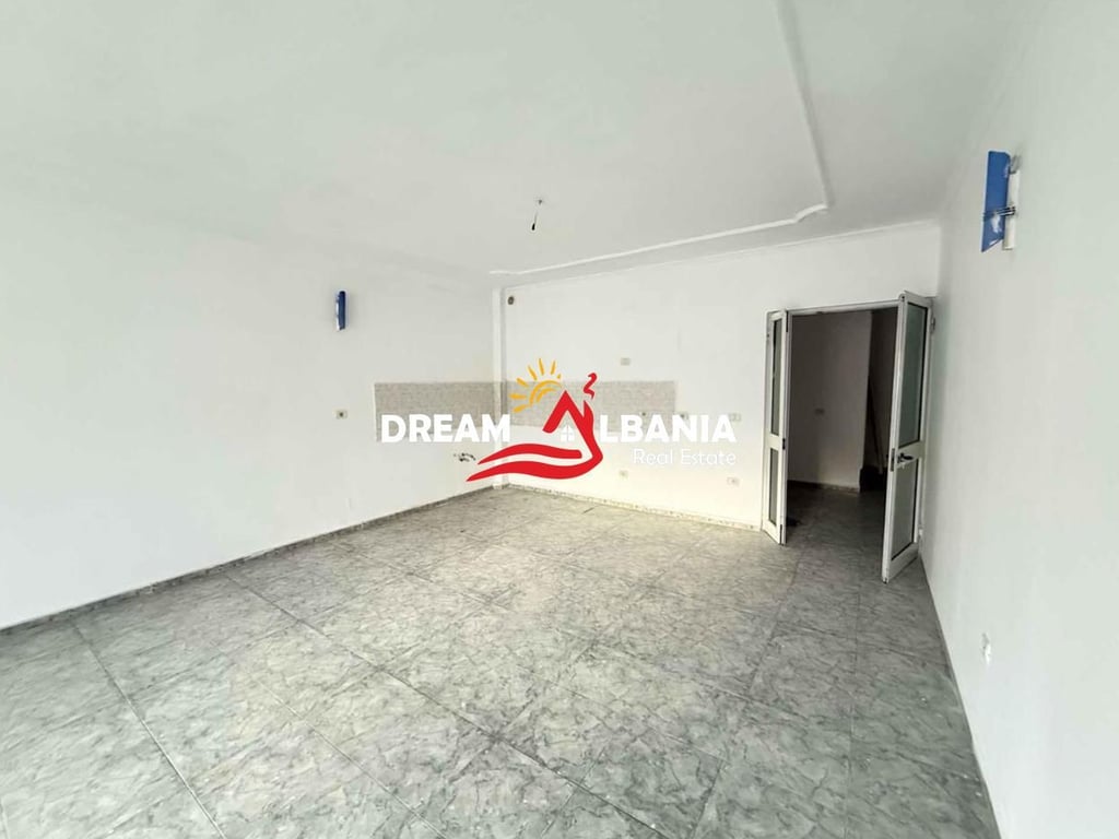 Appartamento 3+1+2 in Vendita a Comune di Parigi (ID 4131444)