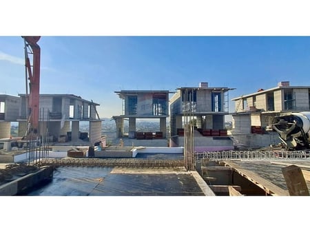 SUPER VILLA FOR SALE IN FARKE!