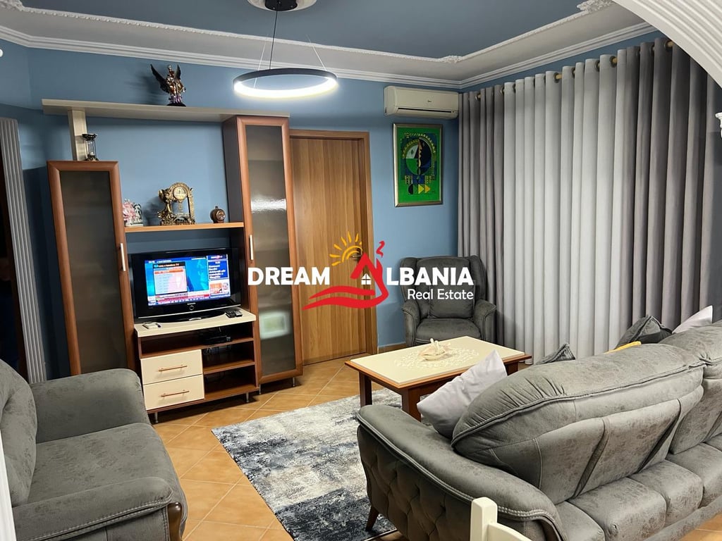 Appartamento 2+1 in affitto in via 5 Maji, vicino al Concord Center a Tirana (ID 42214715)