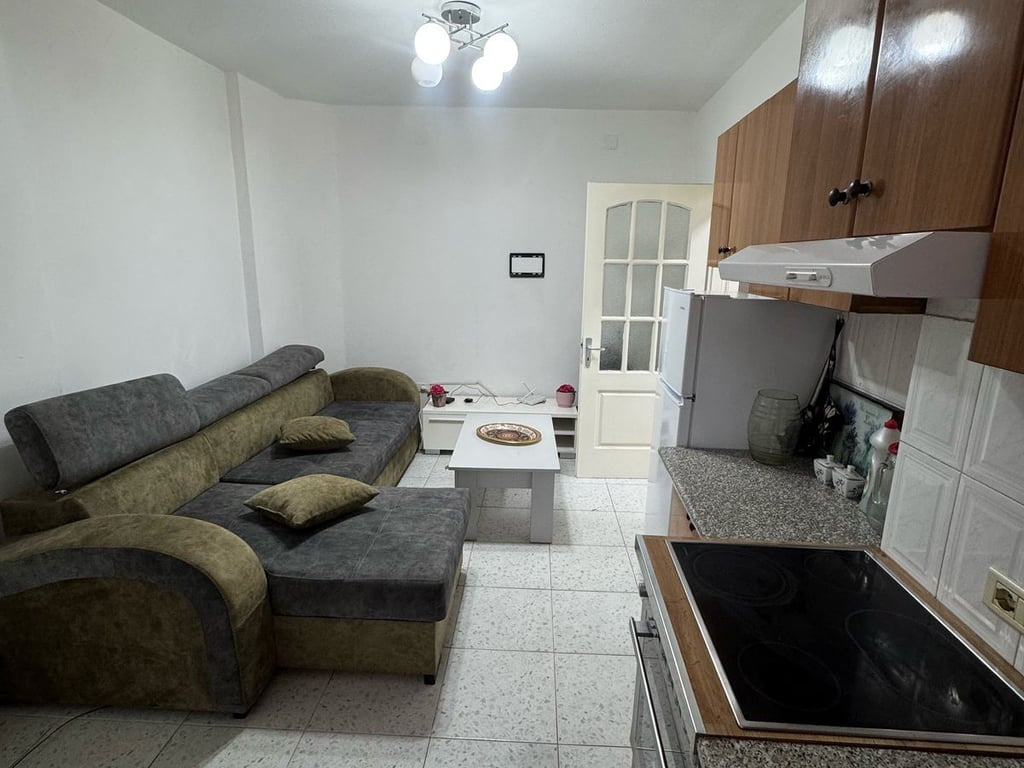 1+1 for rent on Durres Street, near the Polish Embassy.