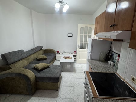 1+1 in affitto in Via di Durazzo, vicino all'Ambasciata Polacca.