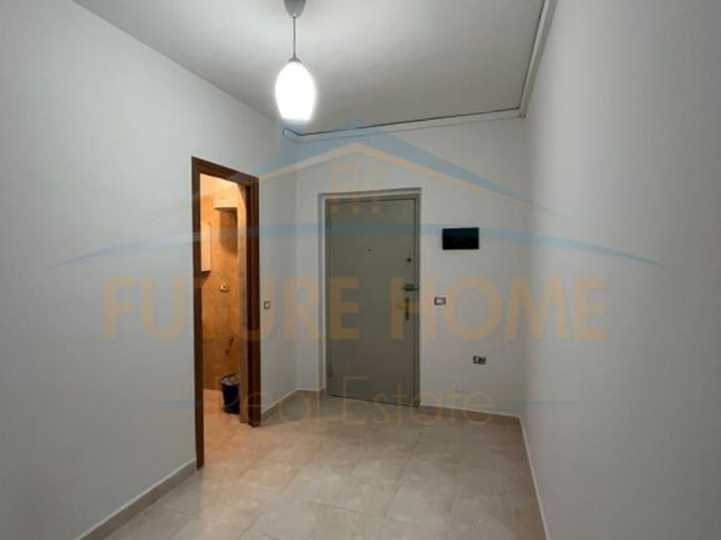 Shitet Apartament 1+1, Brryli