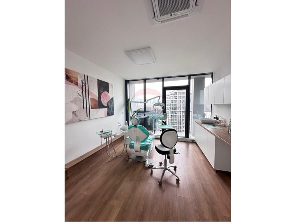 Klinike Dentare ne shitje tek Lake View