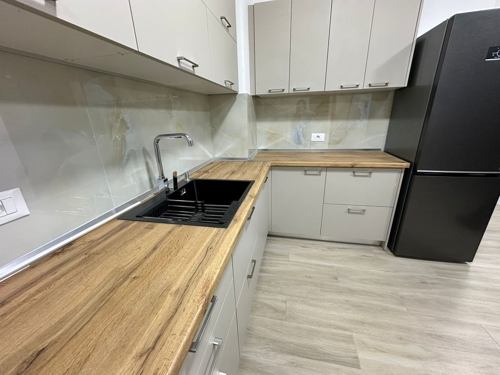 APARTAMENT 2+1 PER QERA NE DELIJORGJ ME POST PARKIMI 