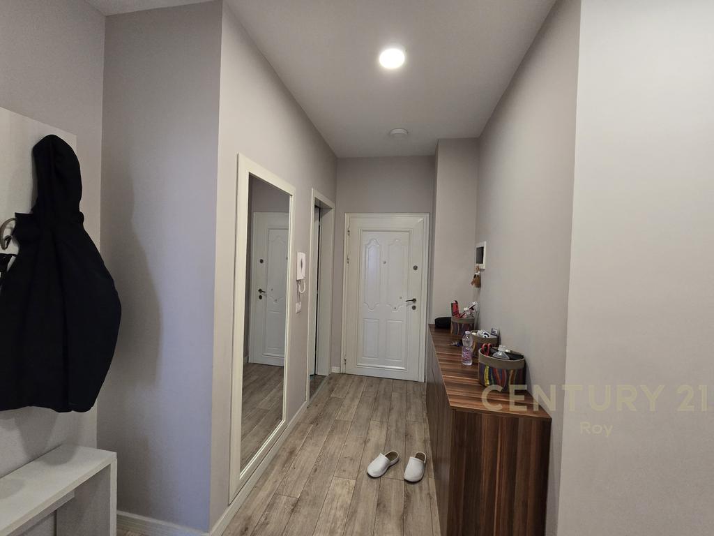 OFROJME APARTAMENT 2+1 PER SHITJE PRANE QENDRES,DURRES 145,000 €