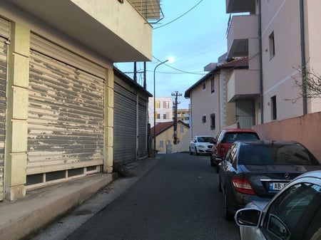 Second-hand shop for sale 📍Gurrat, Lezhe 📌€38,000