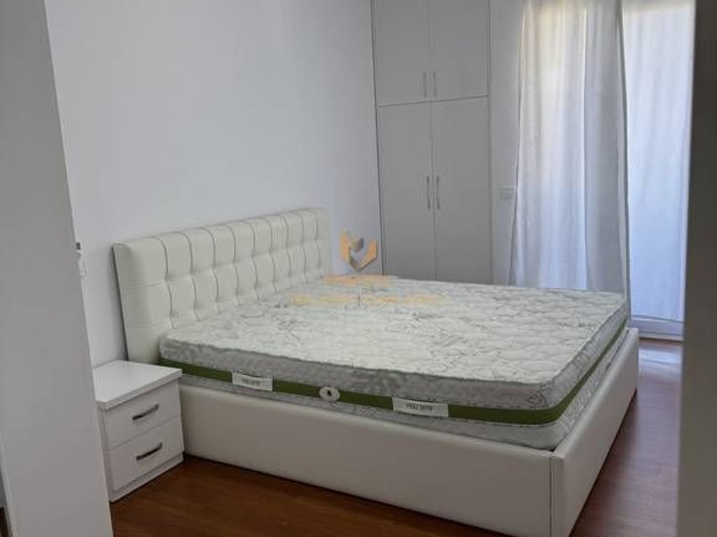 A 2+1 apartment is for rent at the Star complex, Ndre Mjeda street.