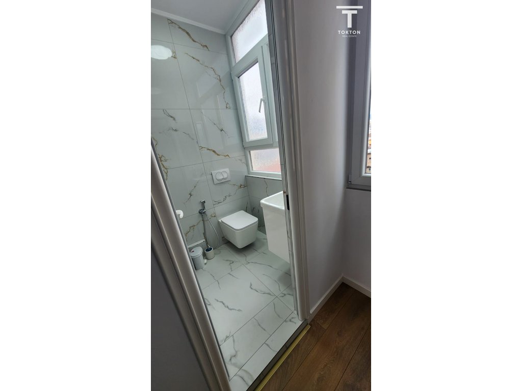 AFFITTASI, APPARTAMENTO 2+1, VIA DI DIBRA, TIRANA.