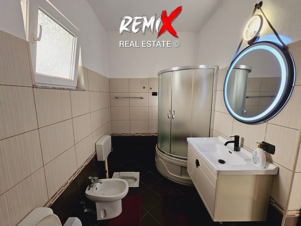 SHITET VILE 1 KATESHE NE ZONEN E KENETES, DURRËS