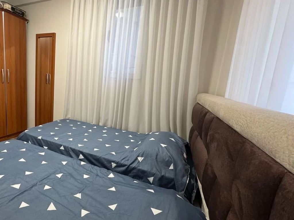 Apartment 2+1+2 for sale entrance Kodra e Diellit 1.