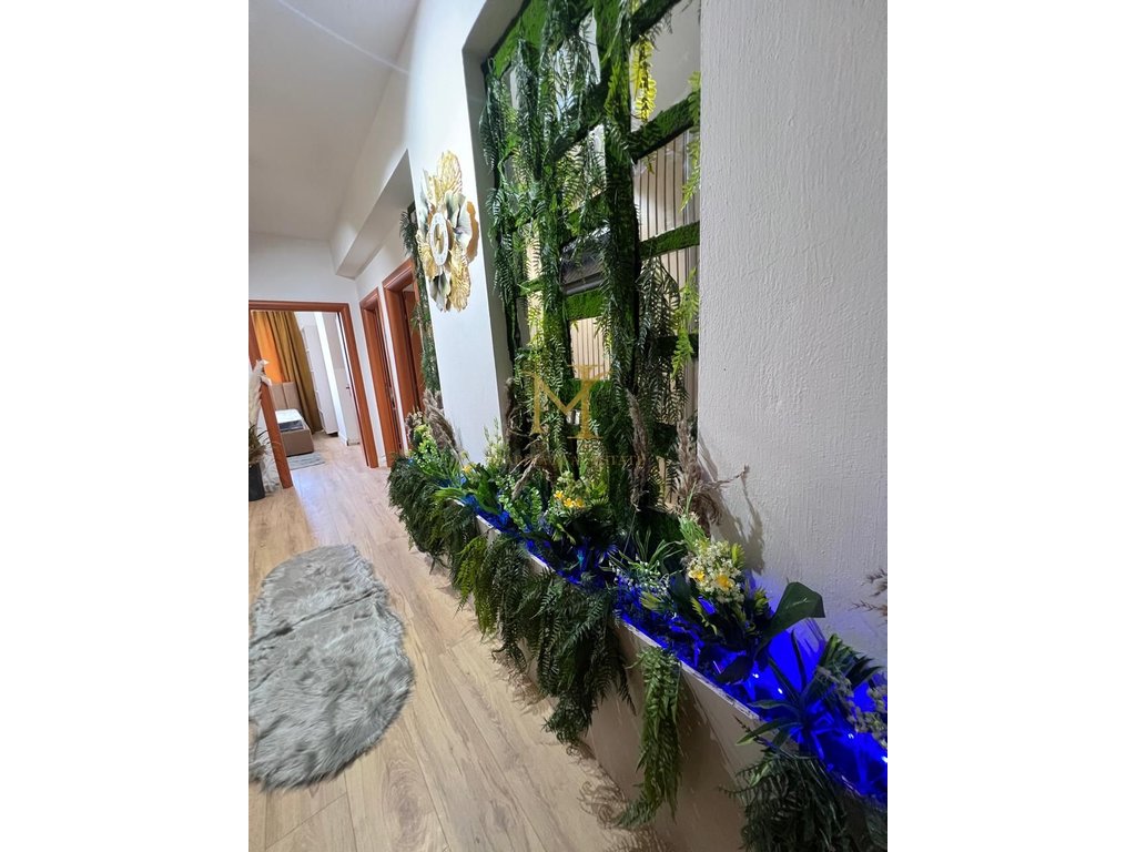 AFFITTASI APPARTAMENTO CON VISTA MARE, SPIAGGIA DI DURRES!!