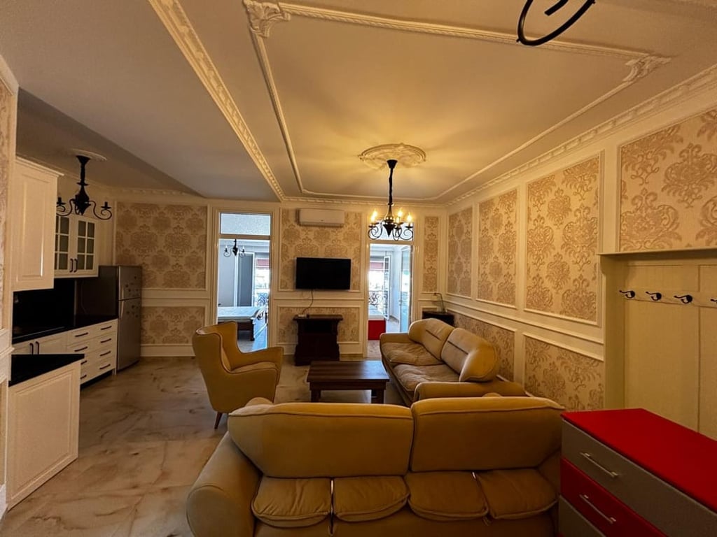 Shitet apartament 2+1 në Golem, Kavajë, vetëm 100 metra larg detit.