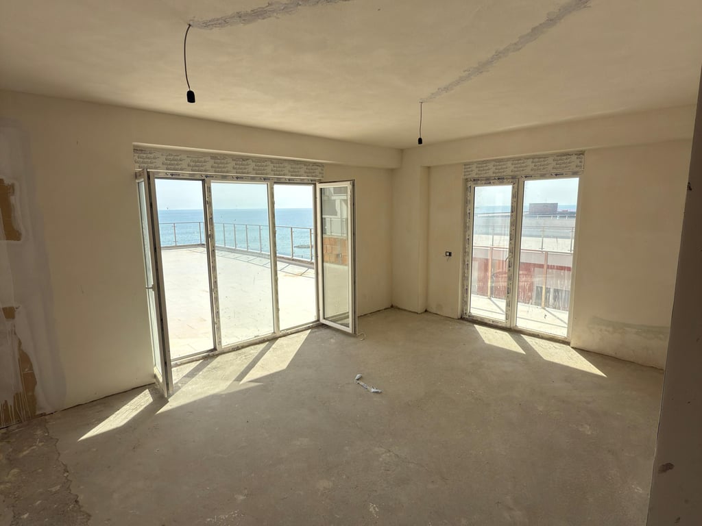 Apartment 2+1+veranda for sale in Shengjin