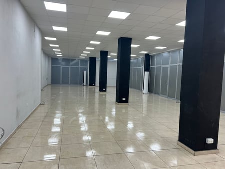Spazio Ufficio - In Affitto - Via 4 Martiri, Tirana