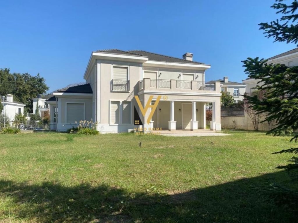 JEPET VILE DY KATESHE ME QERA TE KOMPLEKSI ROLLING HILLS 5.000 EURO