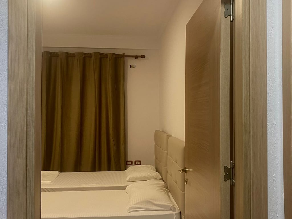 Qera! Apartament 1+1, Yzberisht