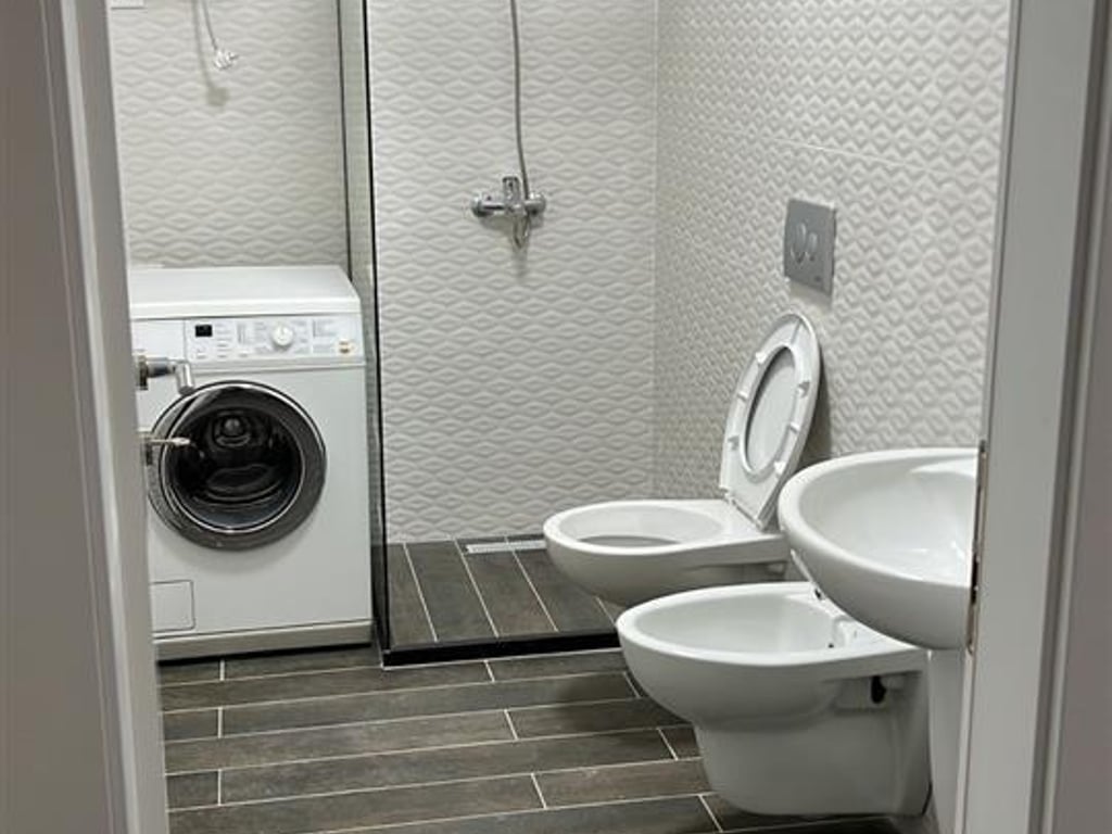 Apartment 2+1 for rent, opposite American Hospital 3 at Golden Park, 500 euros.