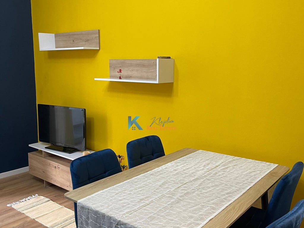 Apartament 1+1 per qira te Rruga Ferit Xhajko, prane Ish Restorant Durresi