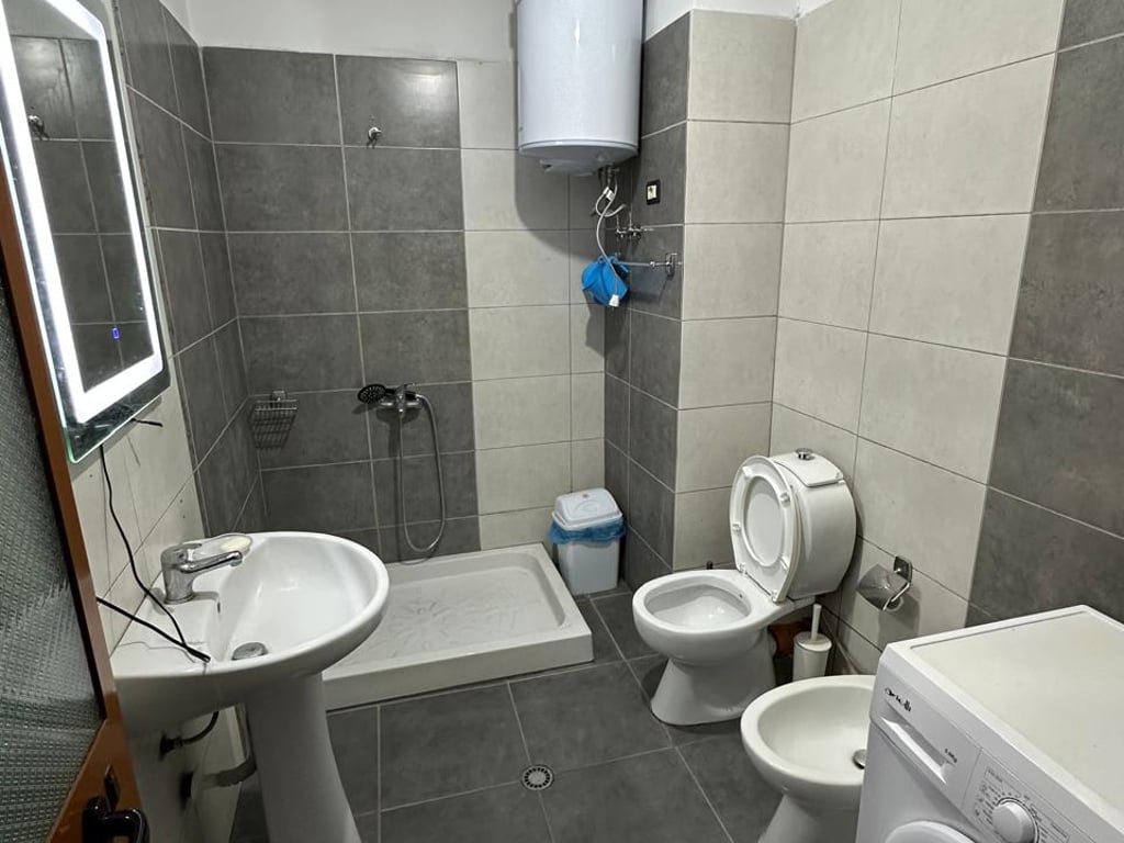 Apartament 2+1 me qira tek Don Bosko prane Viva Market
