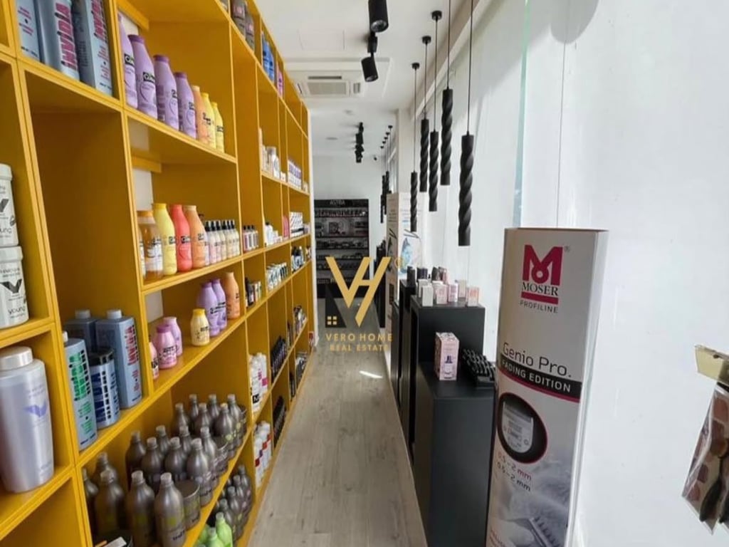 100 M2 SPACE FOR RENT IN BLOCK 2,200 EURO