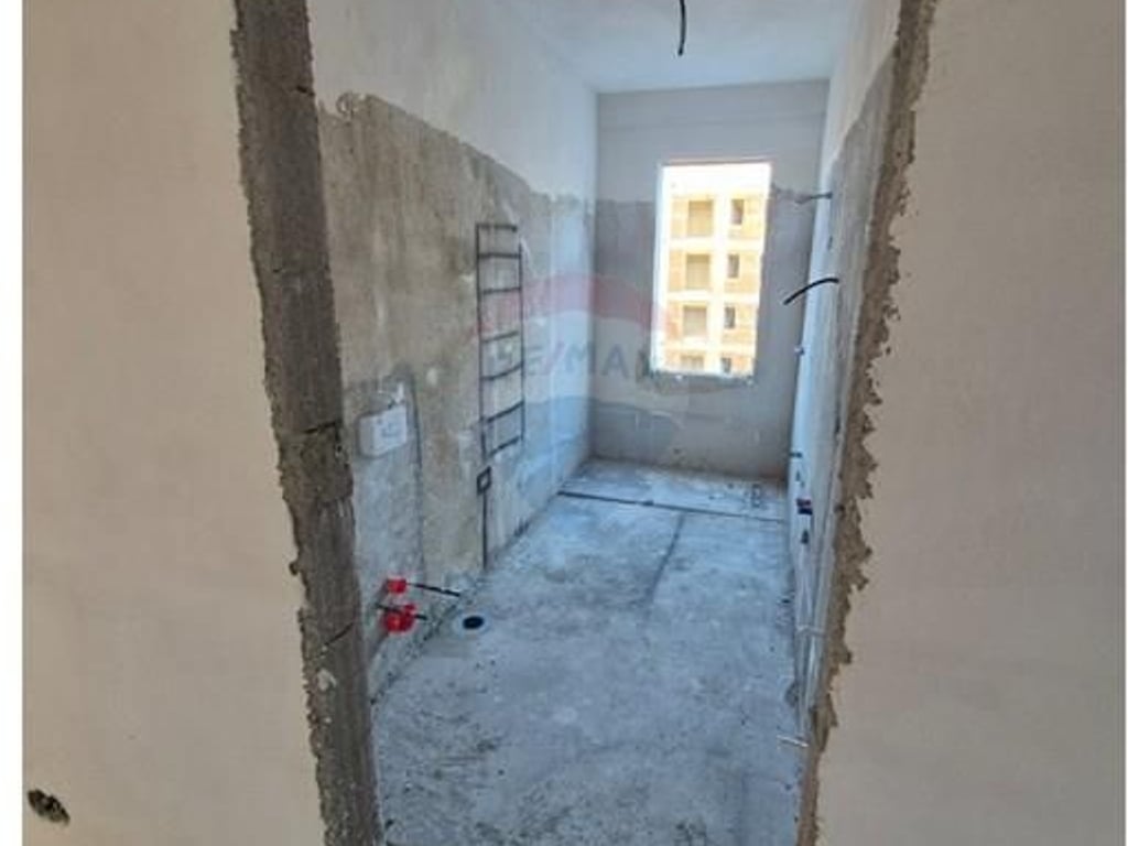 Okazionn Shitet apartamenti 3+1+2 me 2 poste parkimi.