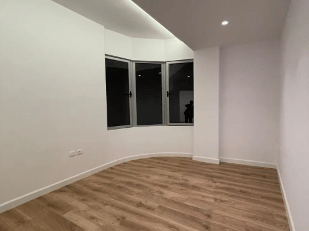 Vendesi appartamento 2+1+2 in Via Kavajë!!!!!