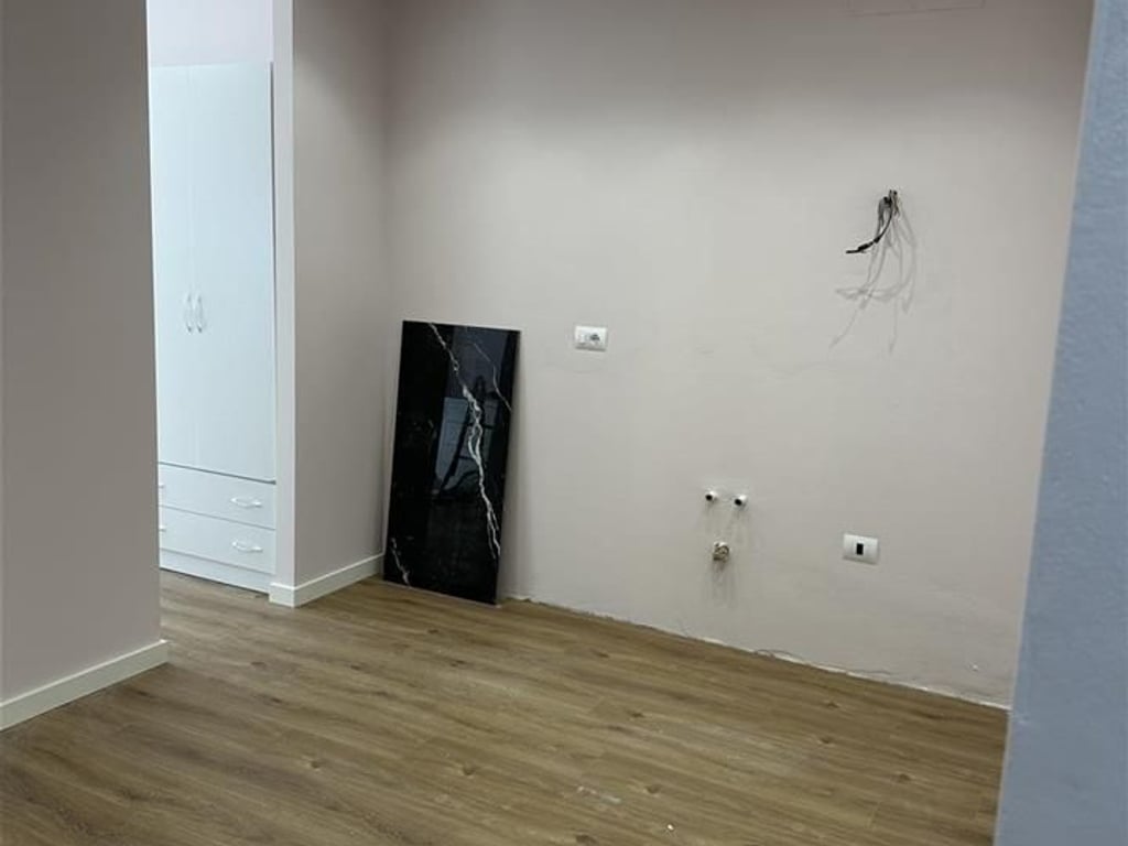 Jepet me qera apartament 1+1 te rezidenta Kaimi
