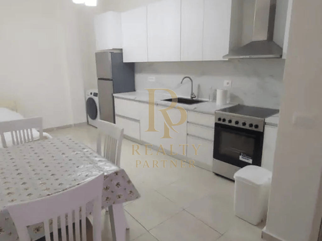 JEPET ME QIRA , SHTËPI PRIVATE (DUPLEKS) NE QENDER-Tirane