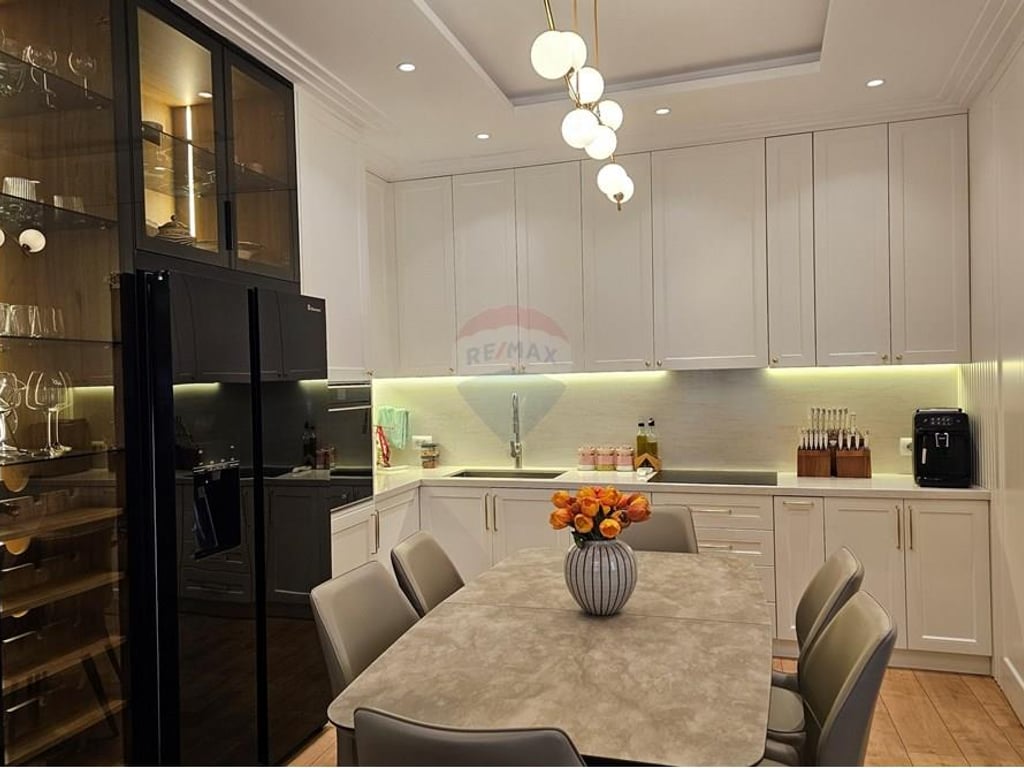 2+1+2 apartment for sale in Residence in Teg!