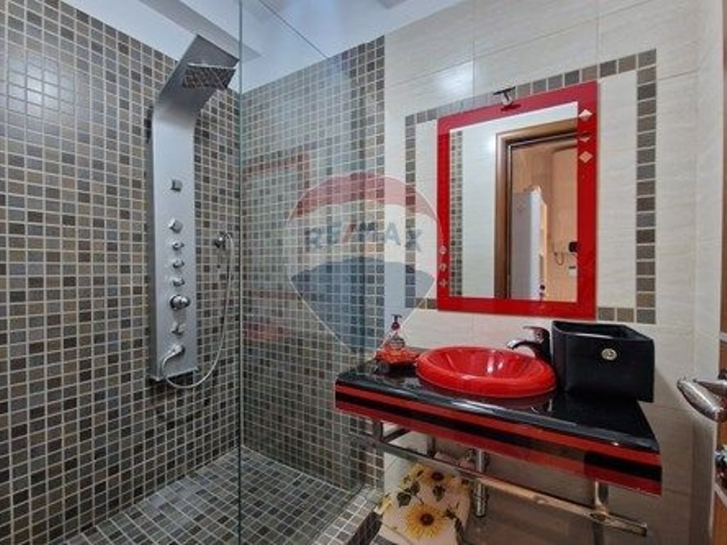 An apartment is available on Bogdanve Street.