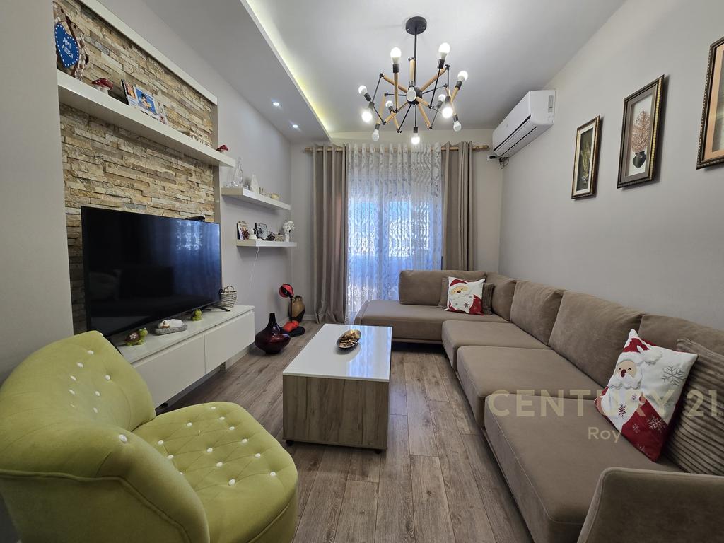 OFROJME APARTAMENT 2+1 PER SHITJE PRANE QENDRES,DURRES 145,000 €