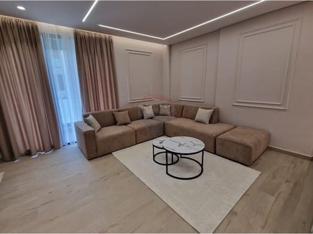 APARTAMENT 2+1 ME POST PARKIMI, LUNDER-TEG