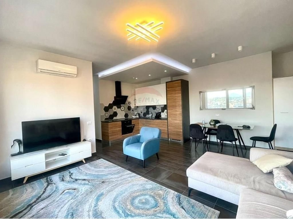 2+1 Apartment. New Market