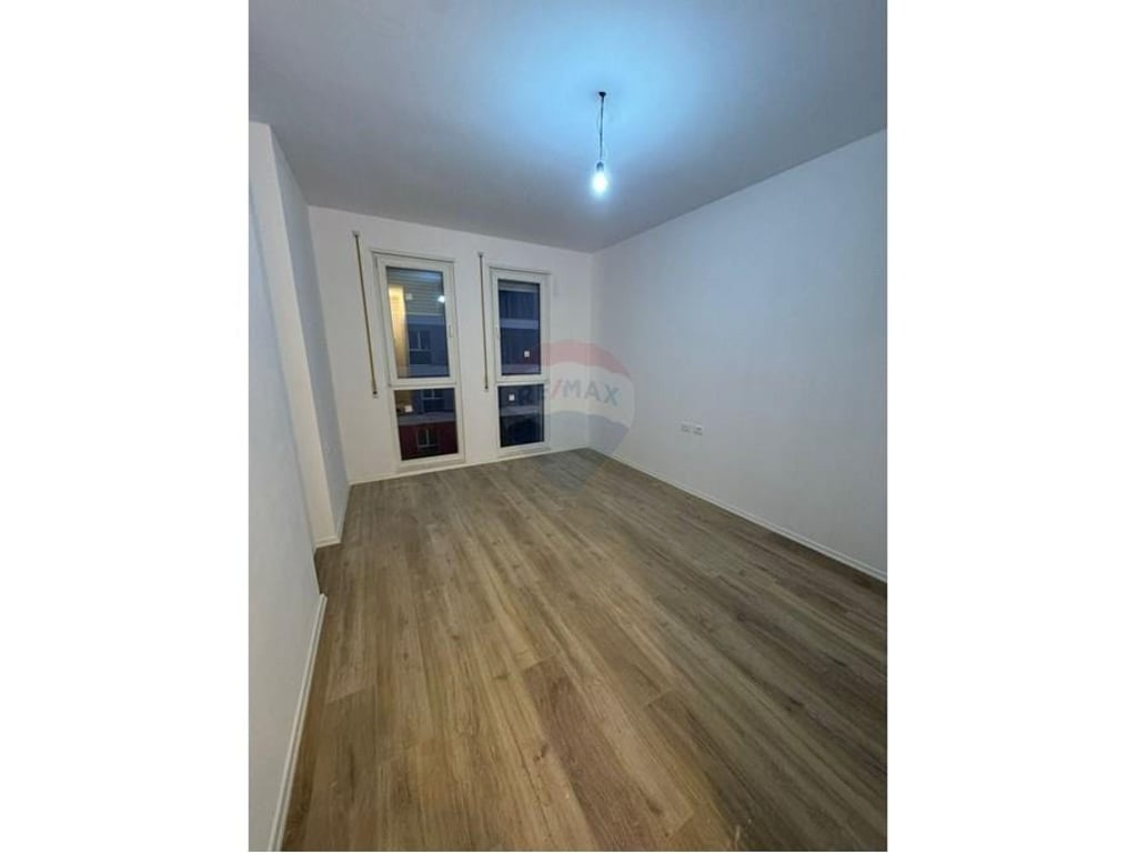 Jepet me qera 2+1 te Univers City