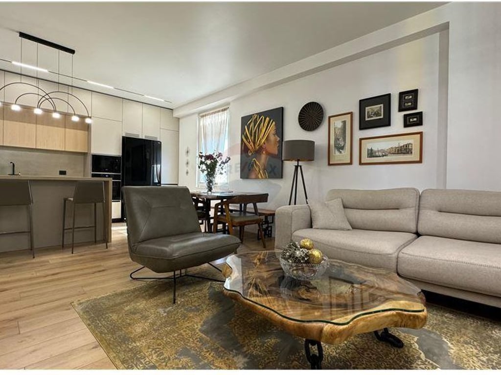 Luxury 2+1 apartment for rent in Bllok!