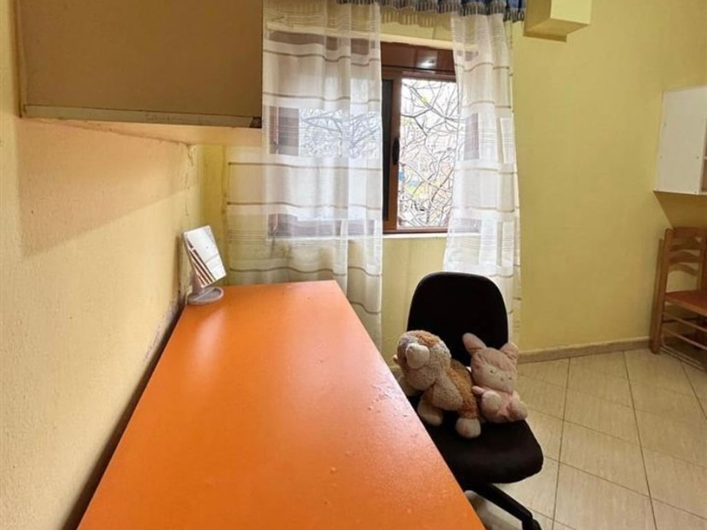 OKAZAION/ Shtepi me qira Astir