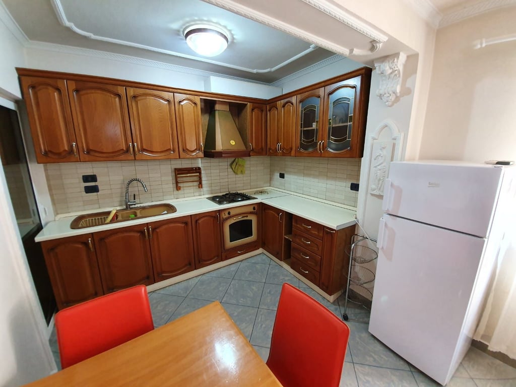 A 1+1 apartment is available for rent in Myslym Shyr.