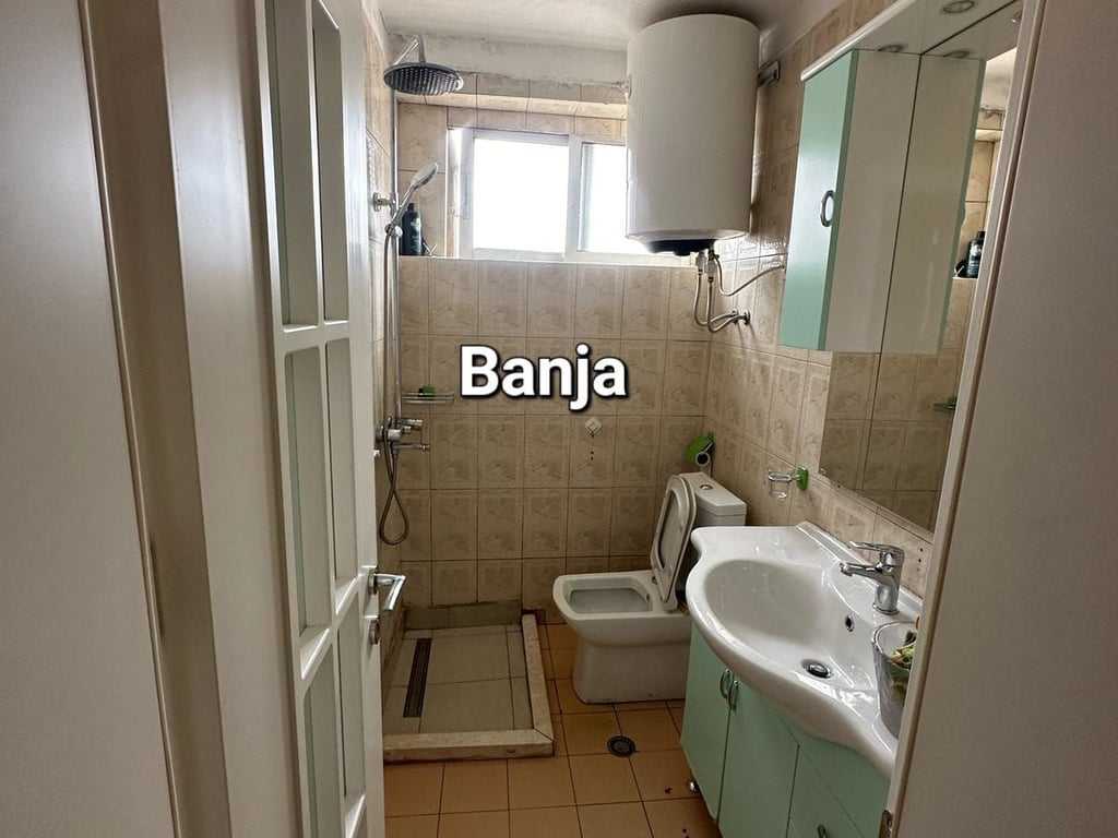 Apartment 2+1 for rent near the former Durresi restaurant, 500 euros.